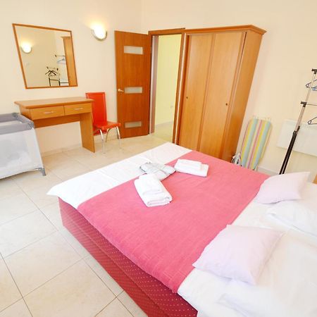 Apartments Dinko Zifra Tivat Bagian luar foto