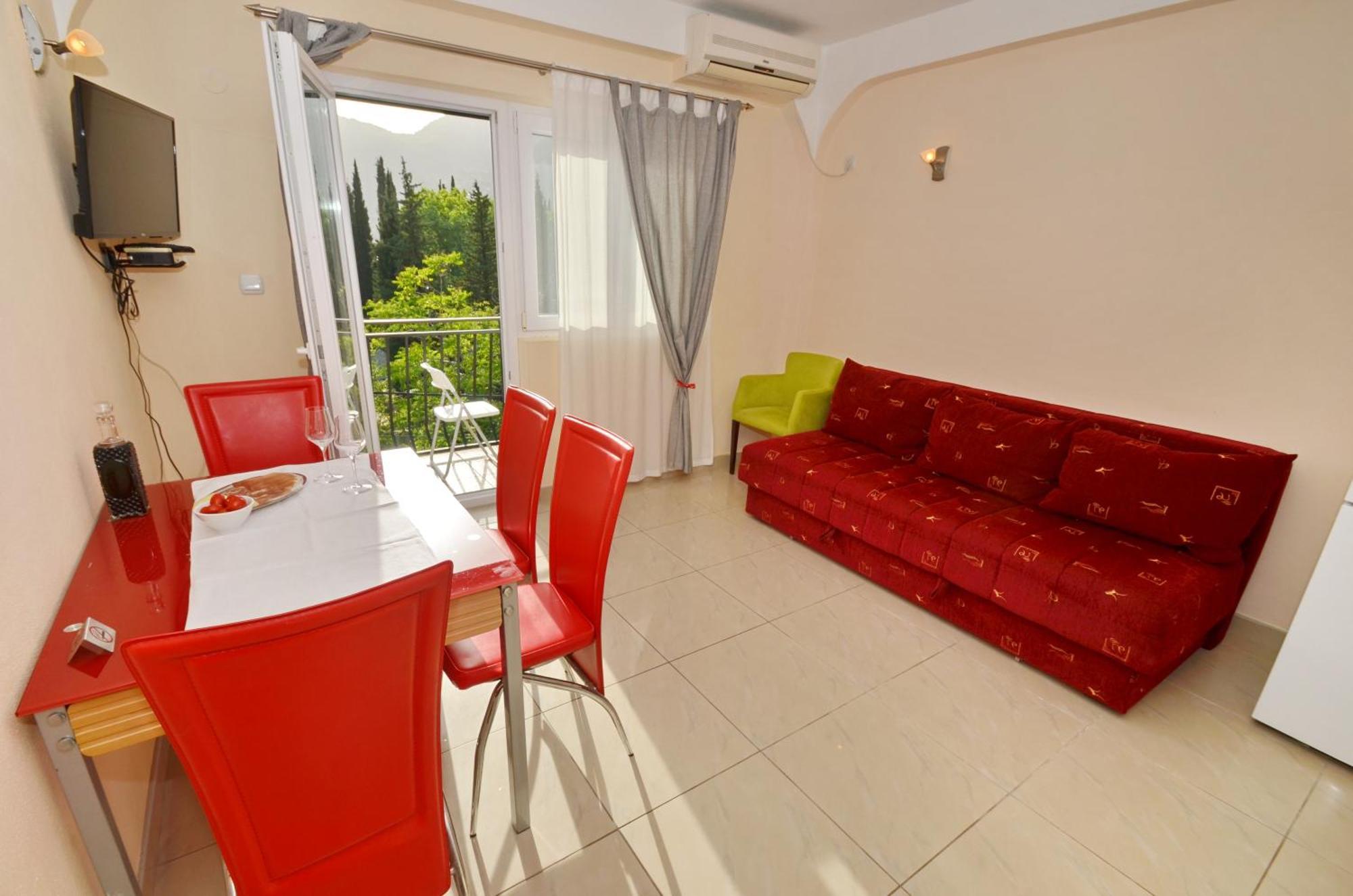 Apartments Dinko Zifra Tivat Bagian luar foto