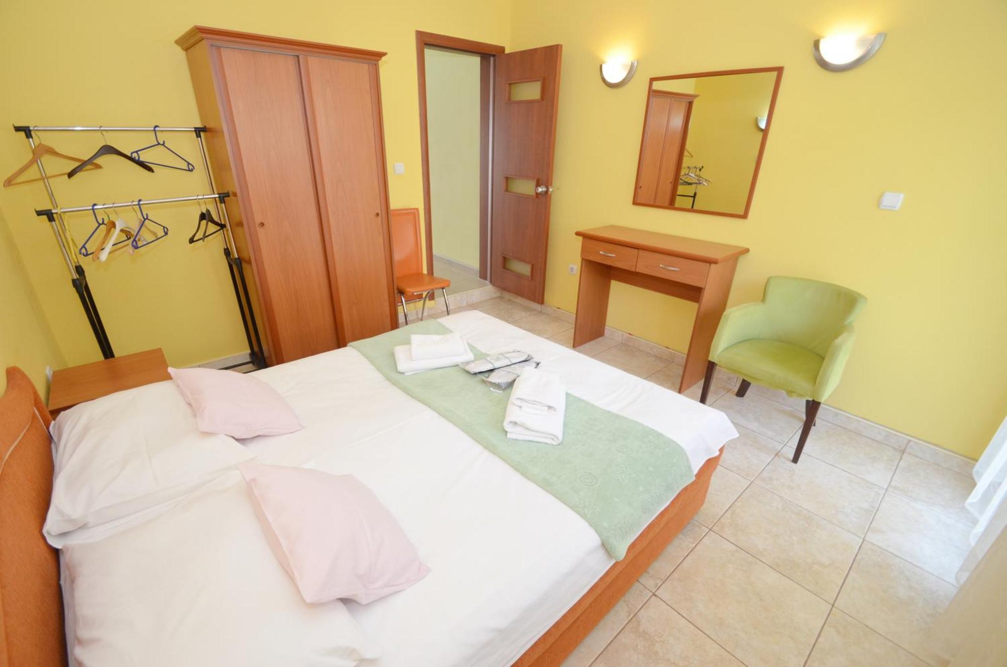 Apartments Dinko Zifra Tivat Bagian luar foto
