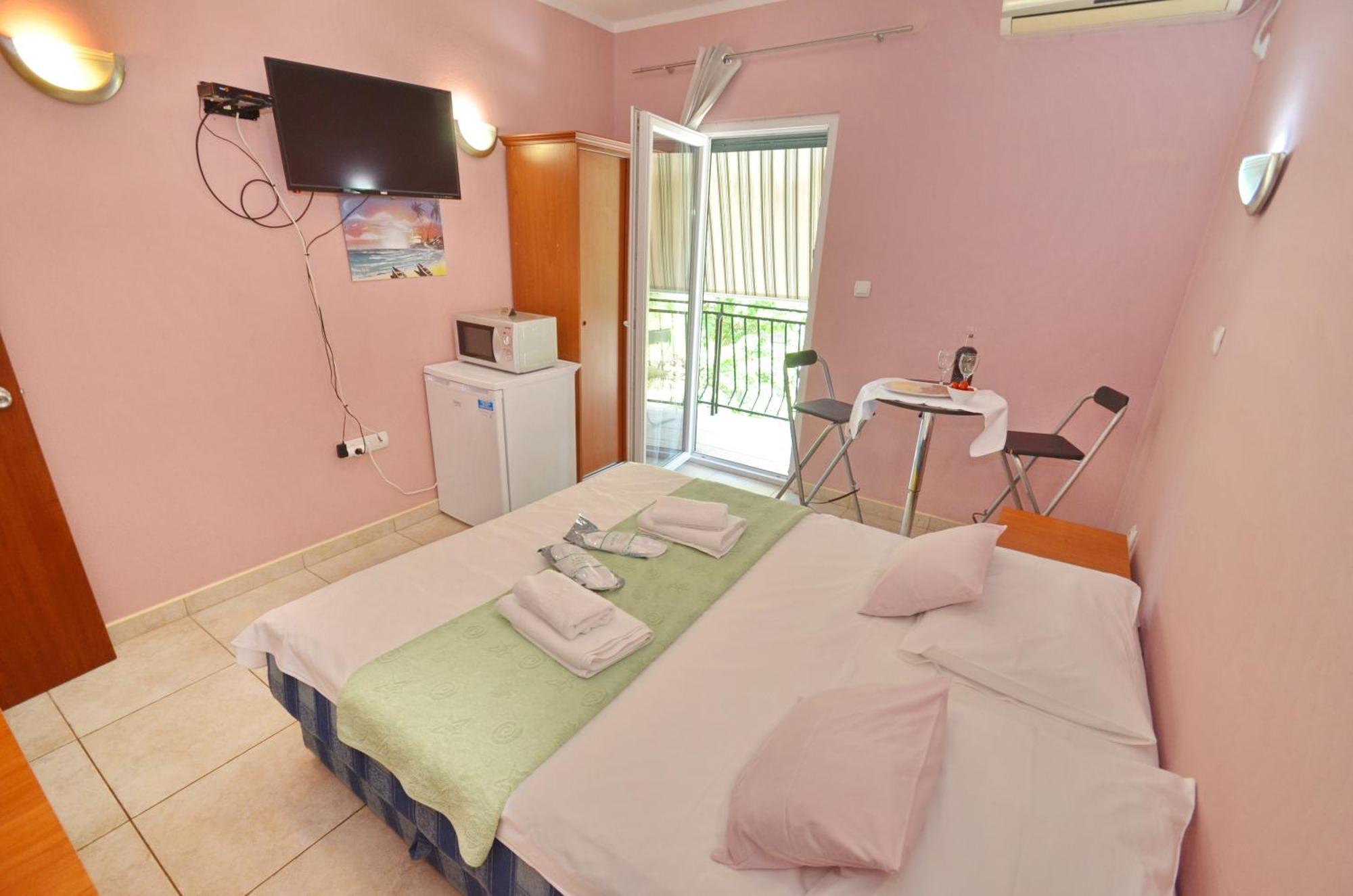Apartments Dinko Zifra Tivat Bagian luar foto