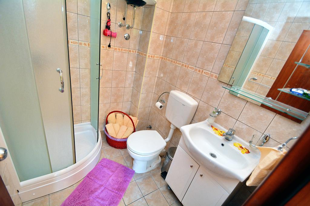 Apartments Dinko Zifra Tivat Bagian luar foto